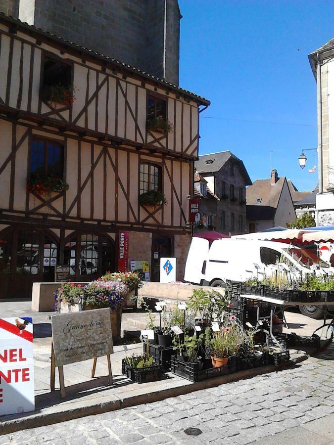 3 Place Des Arbres, Chambres D'Hotes, Felletin エクステリア 写真